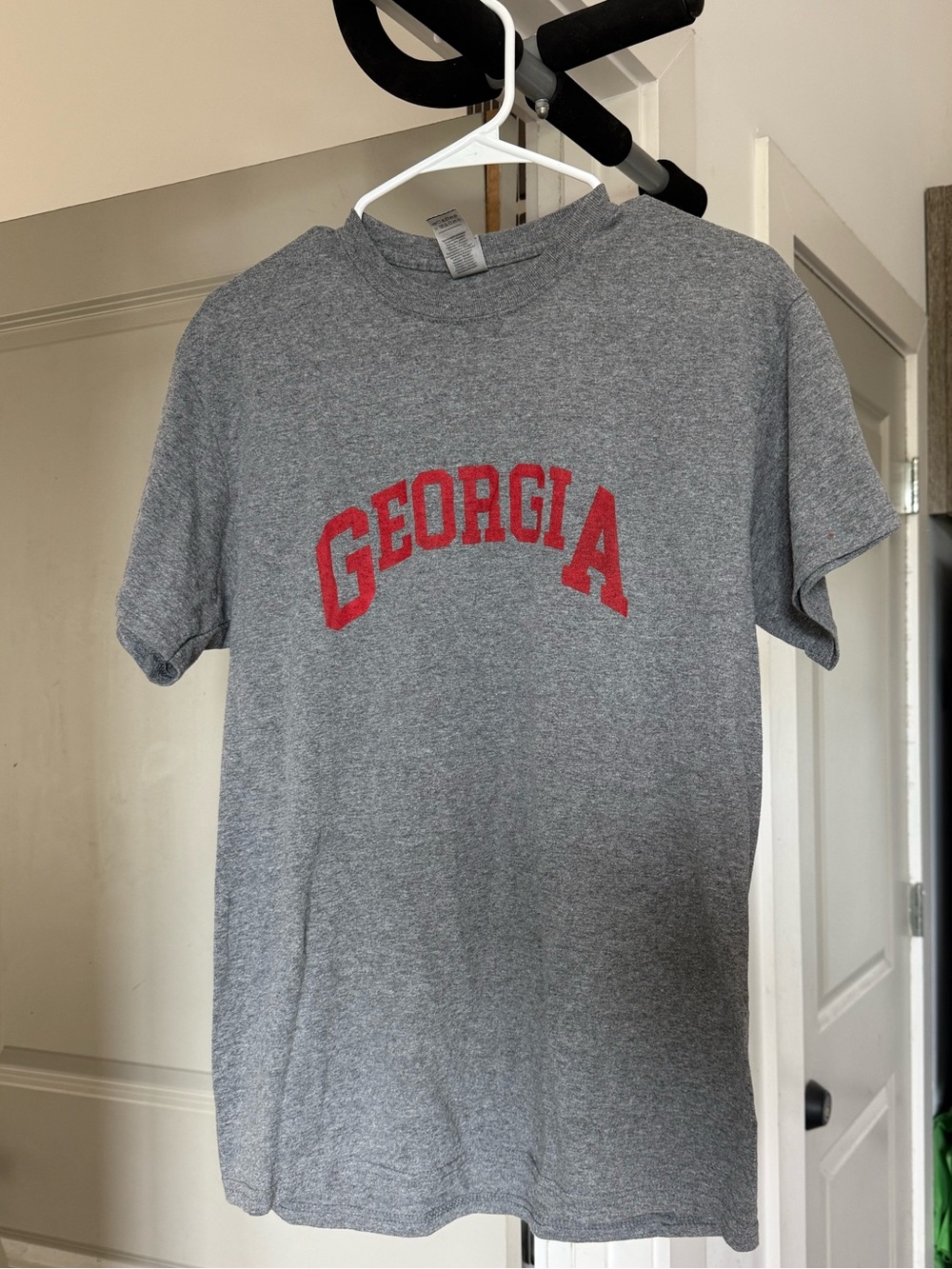 Georgia Bulldogs UGA Heather Gray T-Shirt with Red Arch Logo